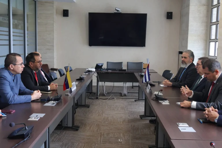 Cuba e Venezuela reafirmam laços de solidariedade histórica diante de desafios regionais