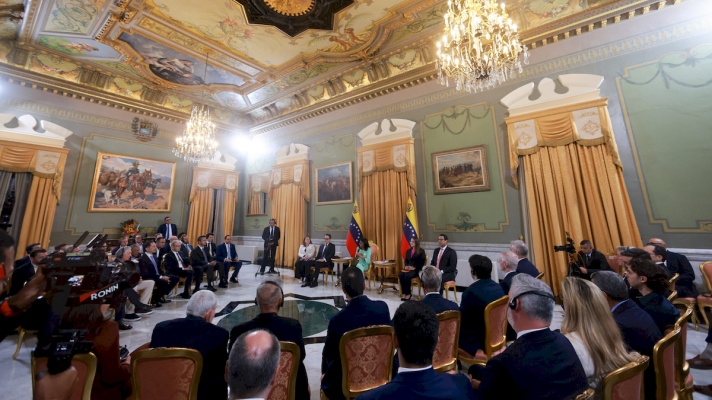 Estabilidade, economia e reestruturação política na Venezuela actual