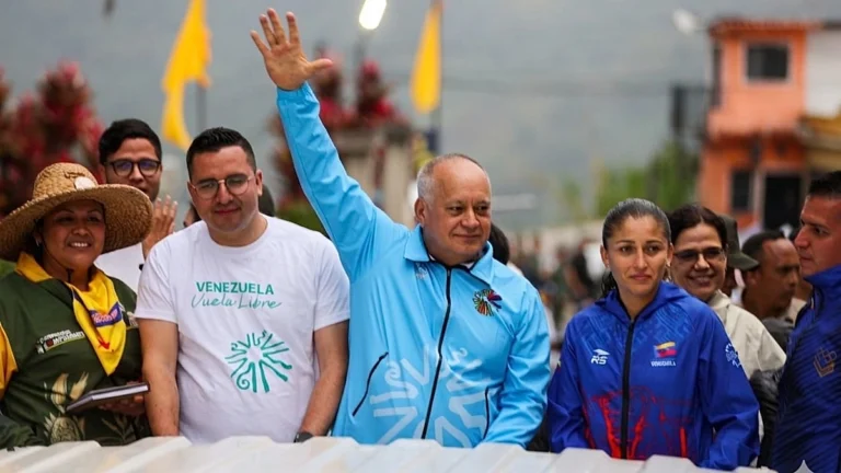 Venezuela sem sanções: Diosdado Cabello destaca a resiliência dos produtores face ao cerco