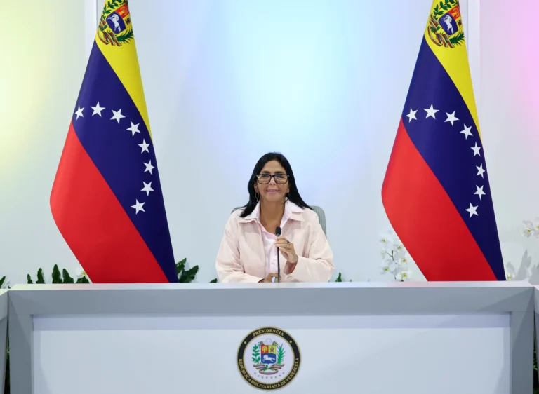 Reconciliação, paz e crescimento: a presidente interina Delcy Rodríguez faz um balanço após 100 dias de mandato