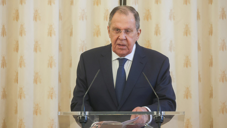 Lavrov aponta a agenda ignorada por trás da guerra no Irão