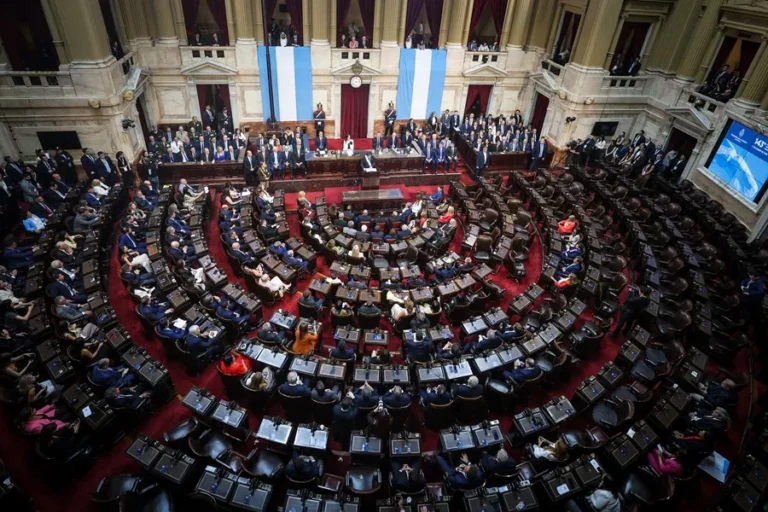 O governo de Milei reduz os subsídios ao gás às vésperas do inverno